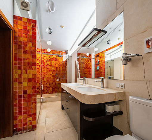 Дом на лесном участке в Бенилюксе