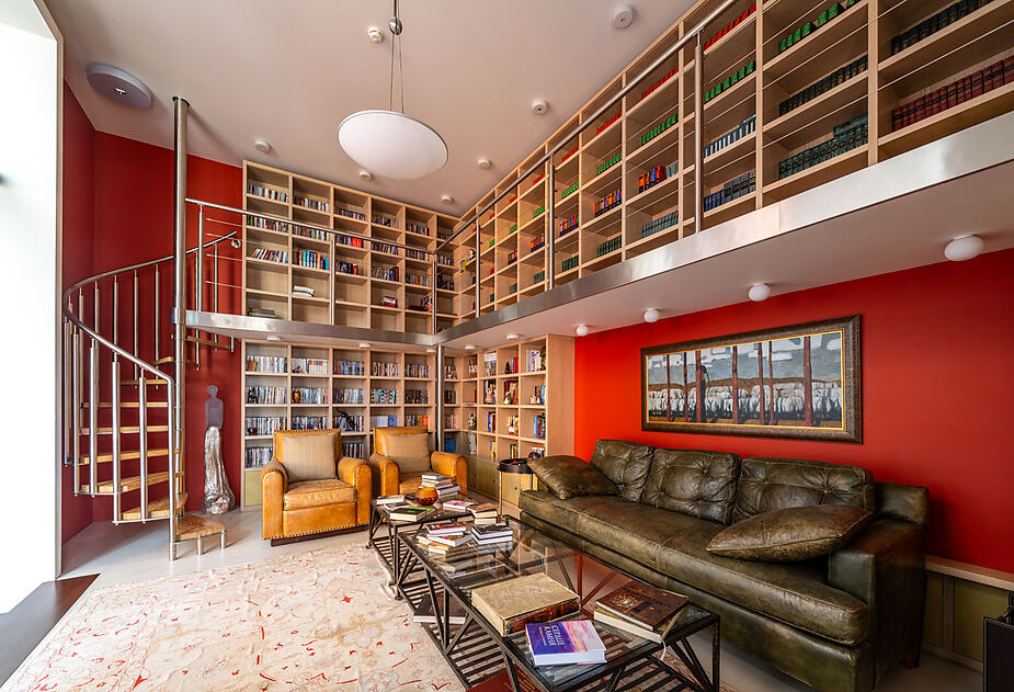 Дом на лесном участке в Бенилюксе