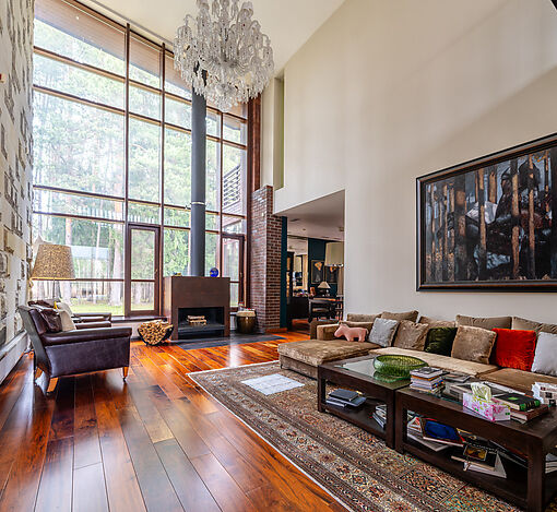 Дом на лесном участке в Бенилюксе