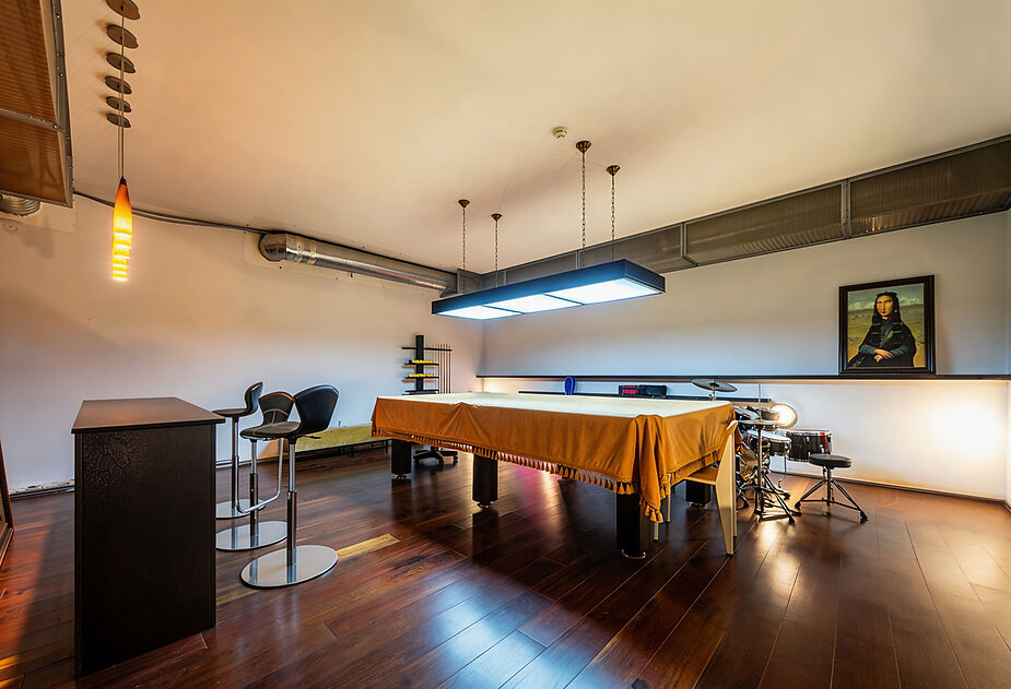 Дом на лесном участке в Бенилюксе