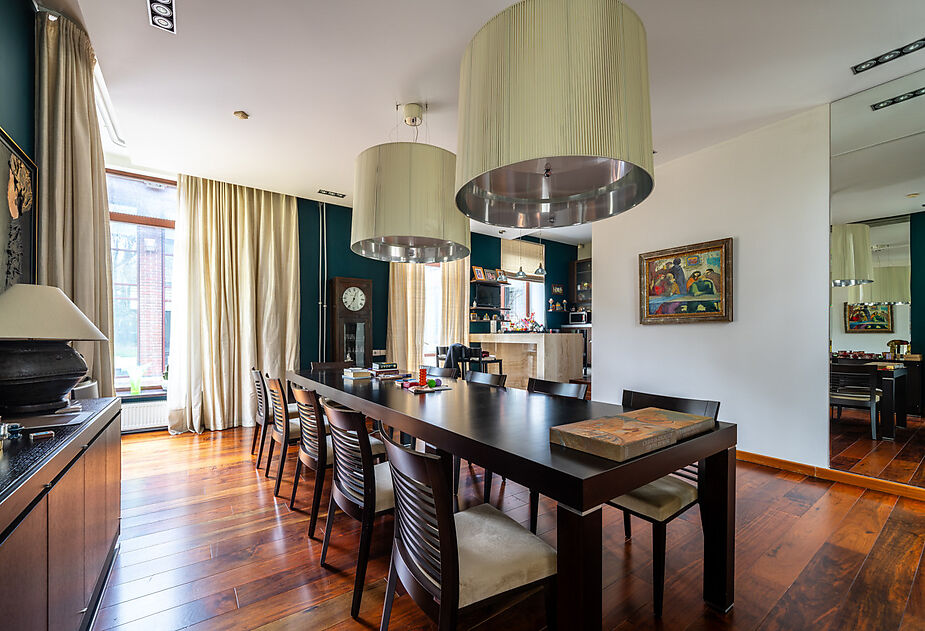 Дом на лесном участке в Бенилюксе