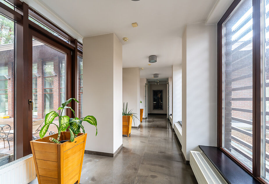 Дом на лесном участке в Бенилюксе