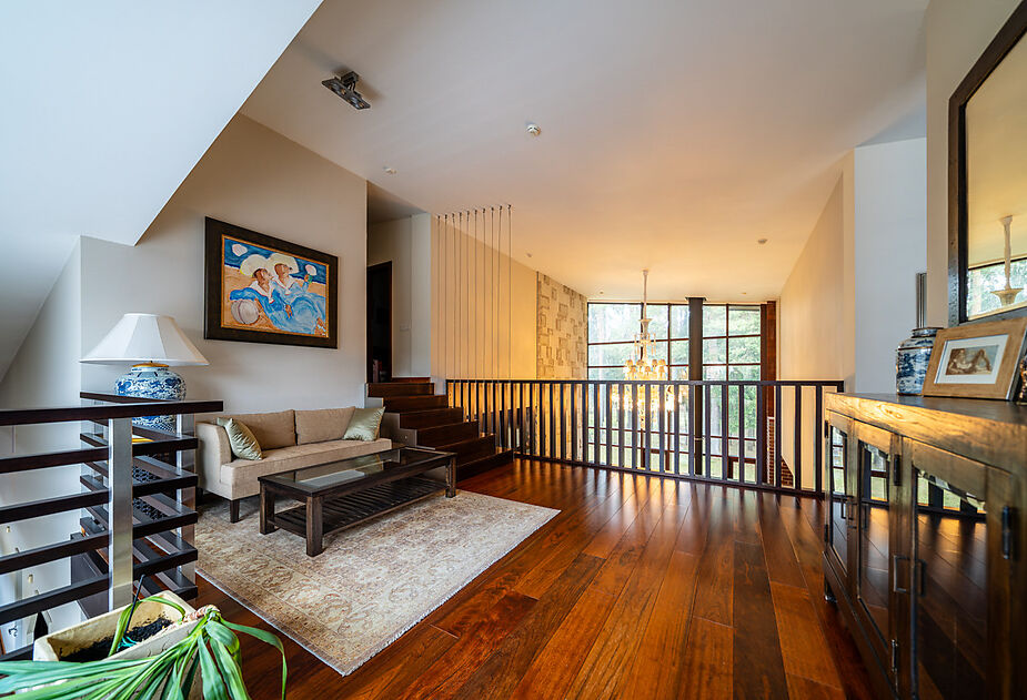 Дом на лесном участке в Бенилюксе