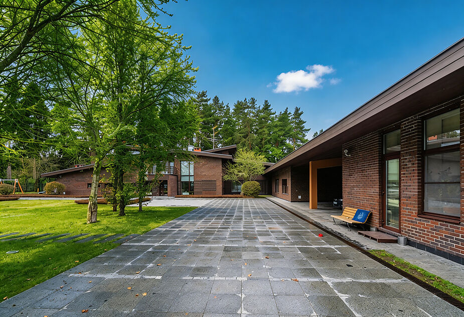 Дом на лесном участке в Бенилюксе