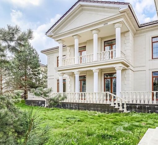 Дом под отделку в Ренессанс парке