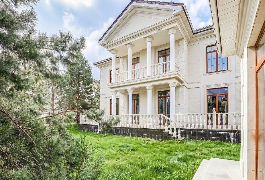 Дом под отделку в Ренессанс парке