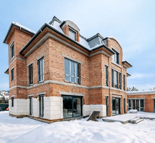 Дом под отделку в Ренессанс парк