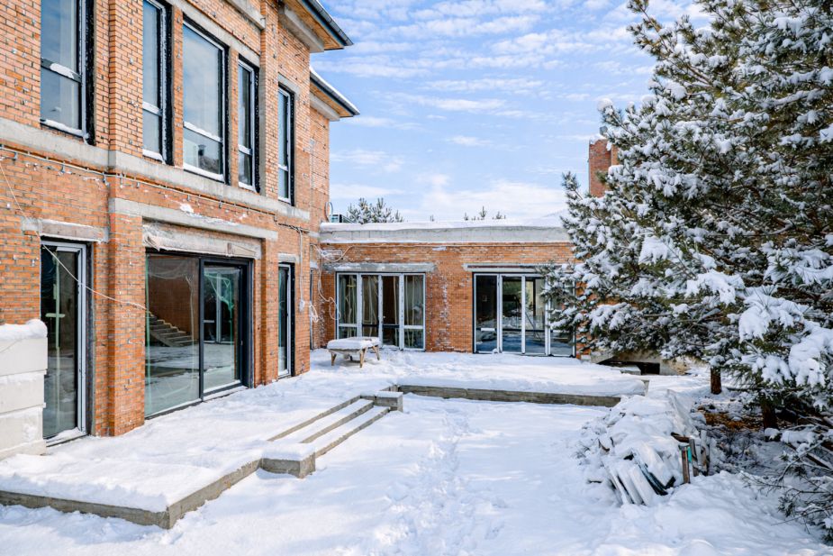 Дом под отделку в Ренессанс парк