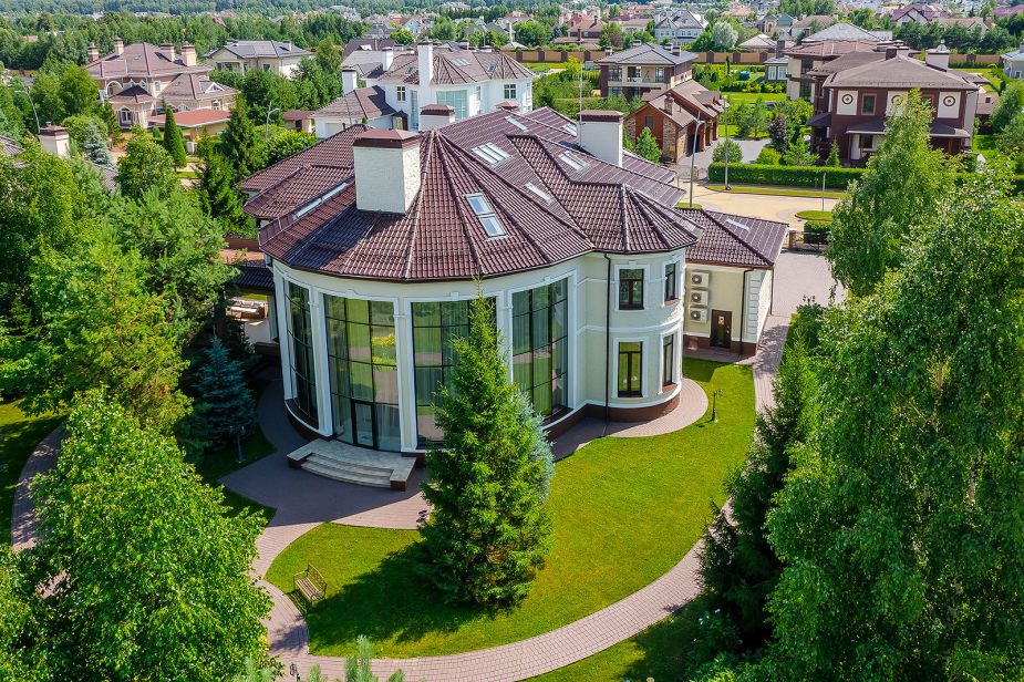 Особняк в КП Монтевиль