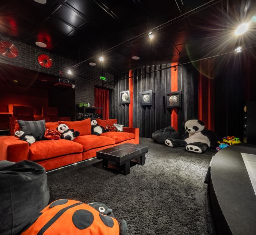 Дом с парком в Поздняково