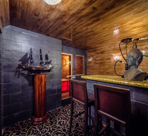 Дом с парком в Поздняково