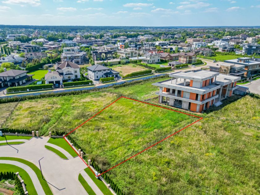 Участок в КП Миллениум Парк