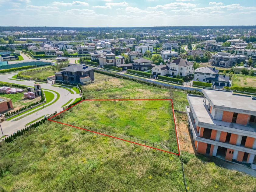 Участок в КП Миллениум Парк