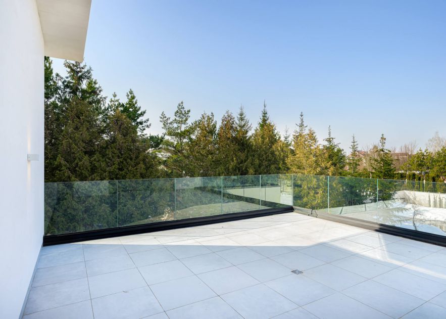 Вилла из мрамора в Николо-Урюпино