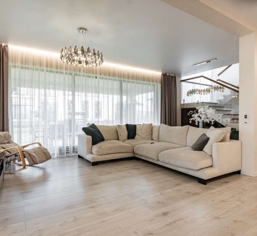 Дом в стиле Райта в Новорижском