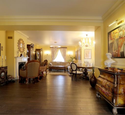 Дом с парком в Поздняково