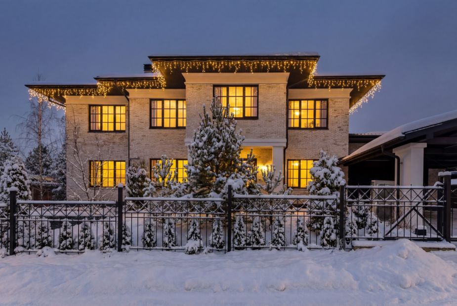 Стильный дом в КП Европа-1