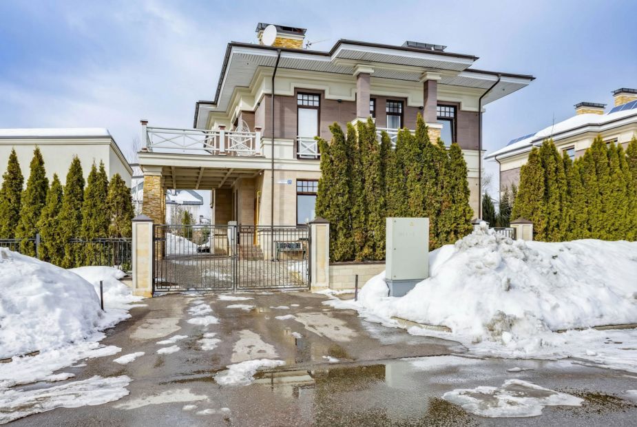 Современный дом в КП Прозорово