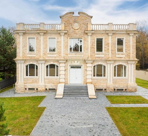 Особняк в КП Петровский парк