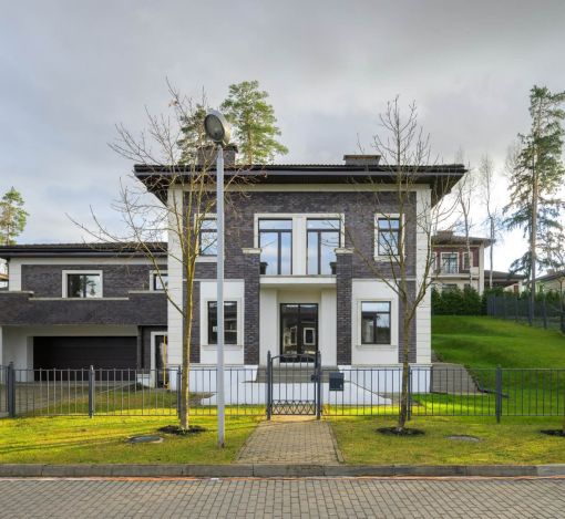 Дом в КП Петрово-дальнее