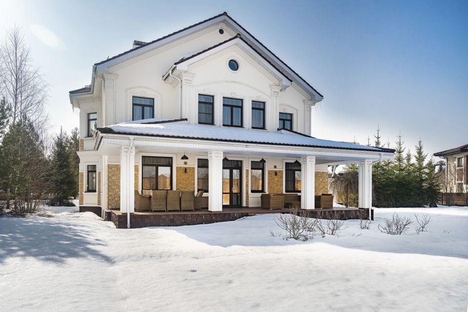 Дом с бассейном в КП Гринфилд