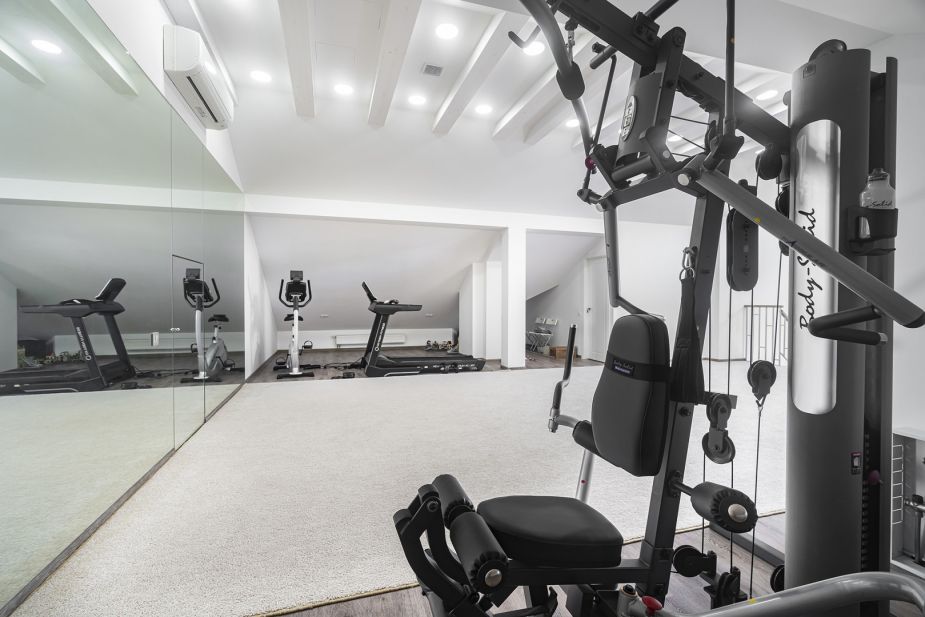 Дом с бассейном в КП Гринфилд