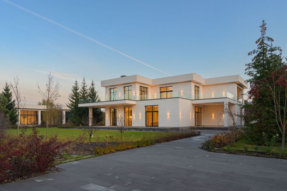 Вилла из мрамора в Николо-Урюпино