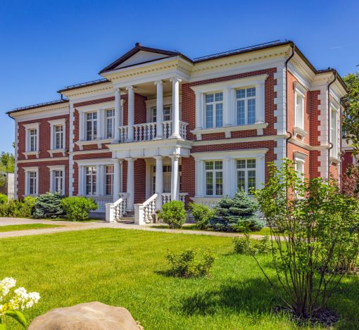 Дом с бассейном в КП ПаркВилл