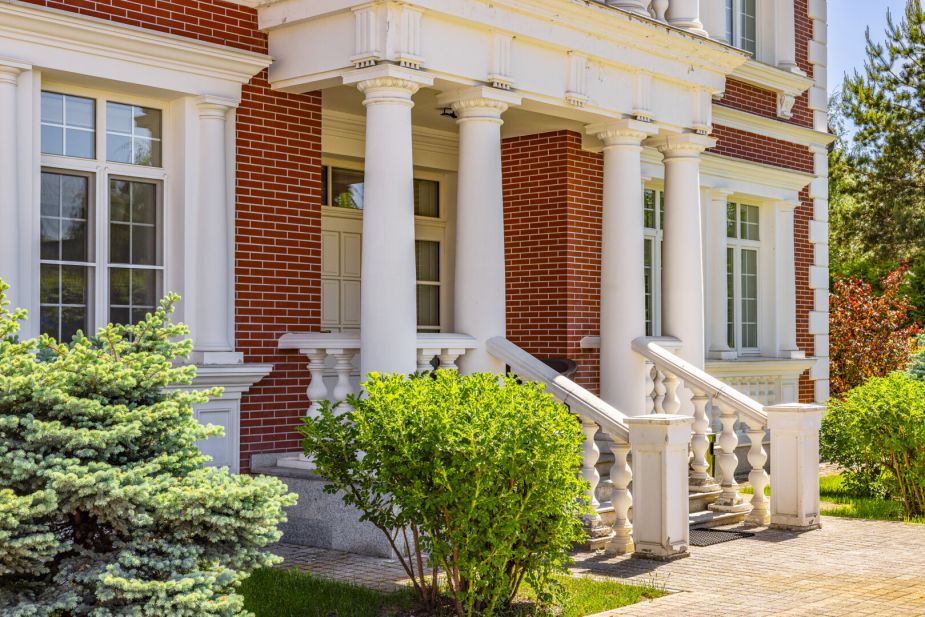 Дом с бассейном в КП ПаркВилл