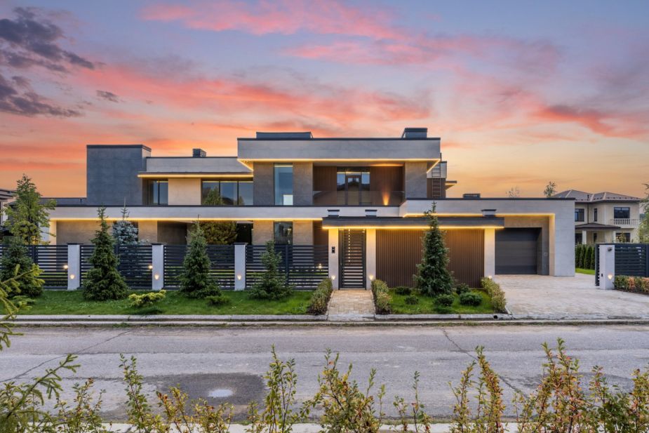 Современный дом в КП Онегино