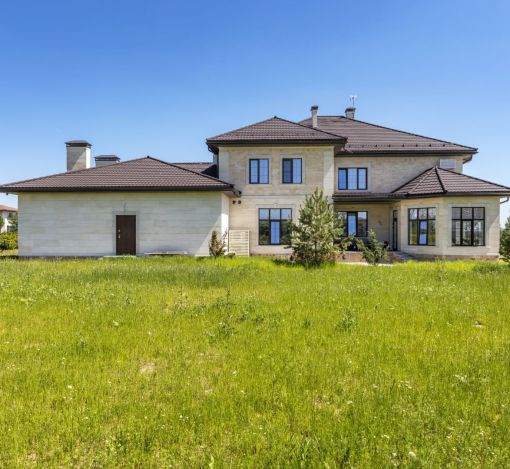 Особняк в кп Шато Соверен