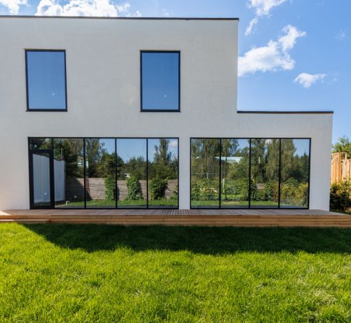 Дом с видом на воду в Славково