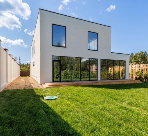 Дом с видом на воду в Славково