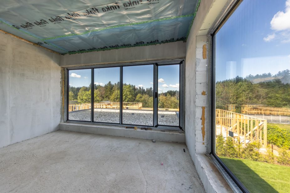 Дом с видом на воду в Славково