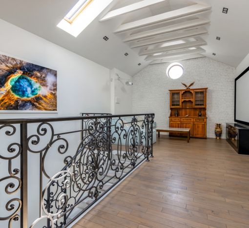 Стильный дом в КП Монтевиль