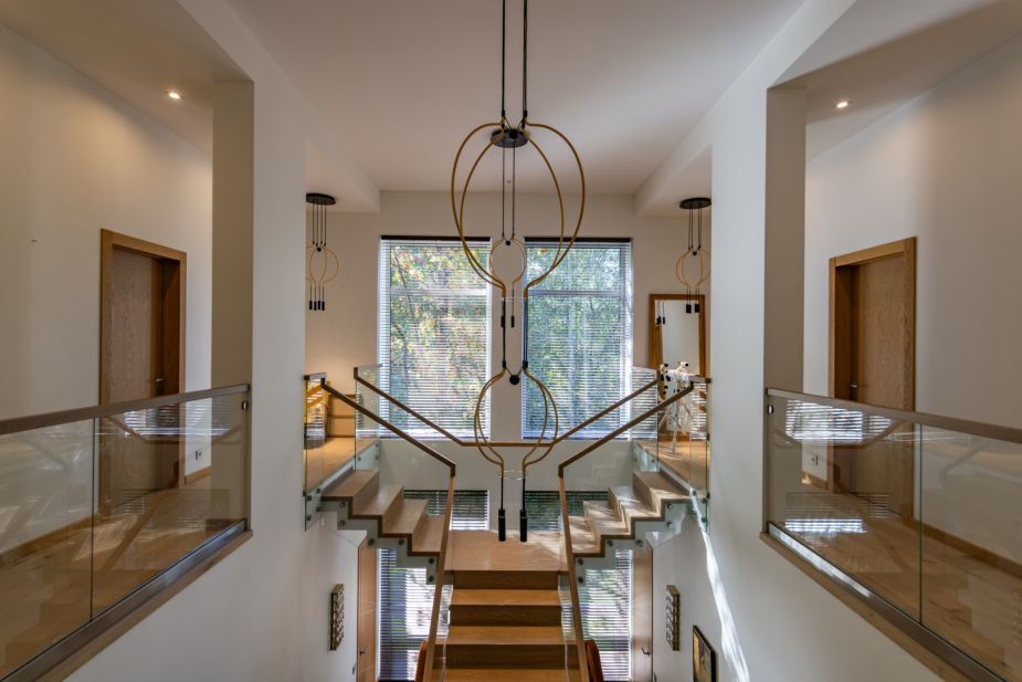 Стильный дом в КП Монтевиль