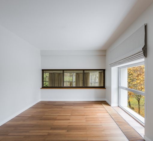 Дом с бассейном в поселке Новинки