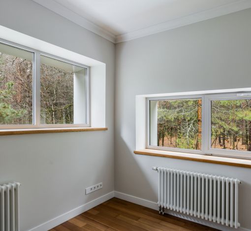 Дом с бассейном в поселке Новинки