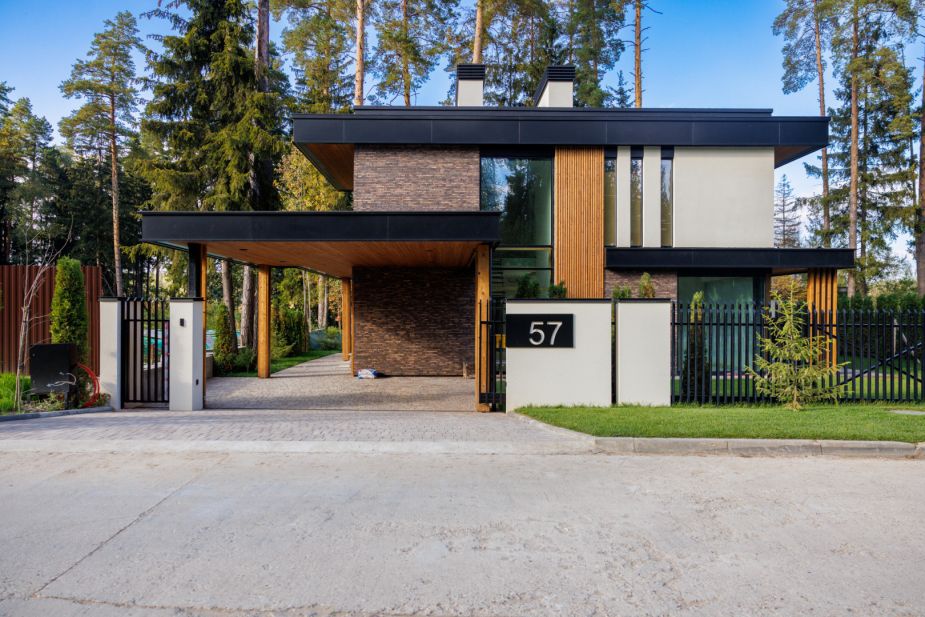 Дом у озера в КП Усадьба