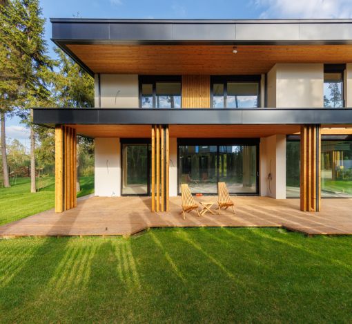 Дом у озера в КП Усадьба