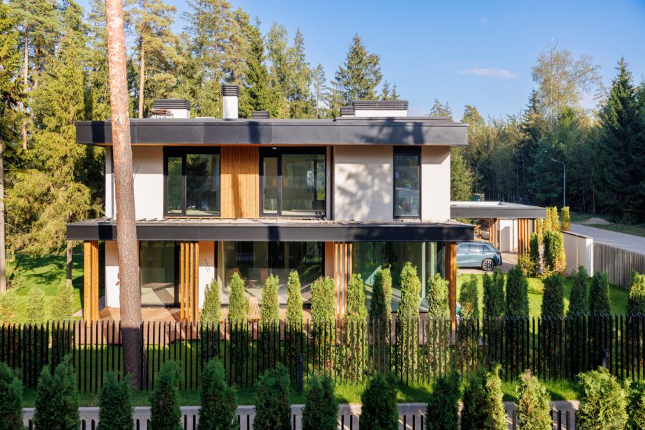 Дом у озера в КП Усадьба