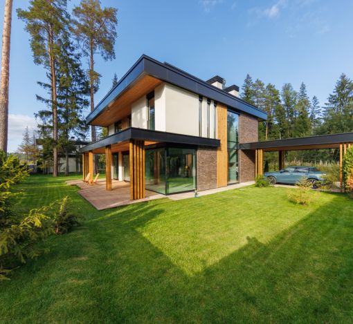 Дом у озера в КП Усадьба