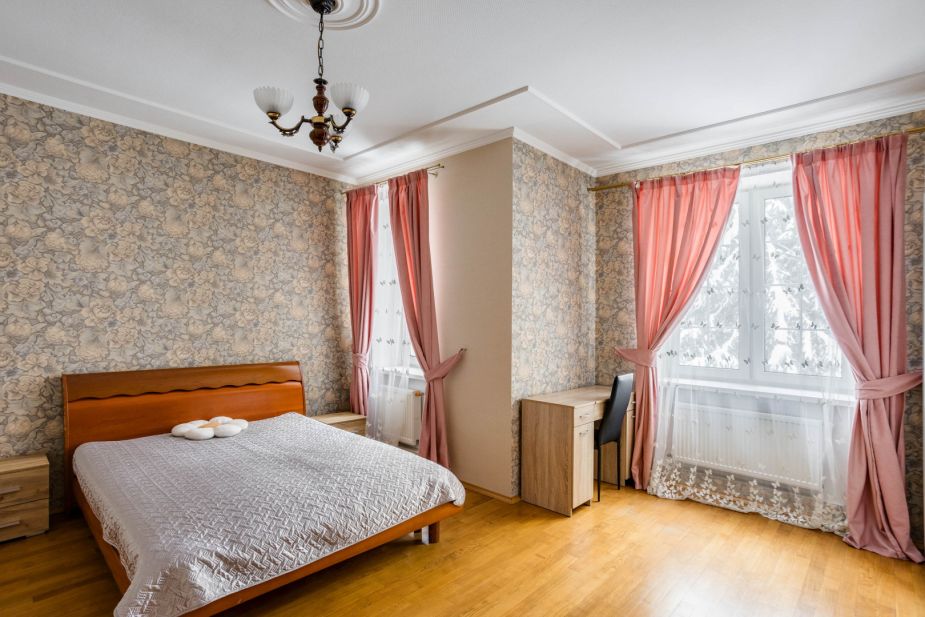 Дом на лесном участке в КП Шервуд