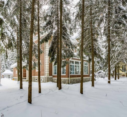 Дом на лесном участке в КП Шервуд