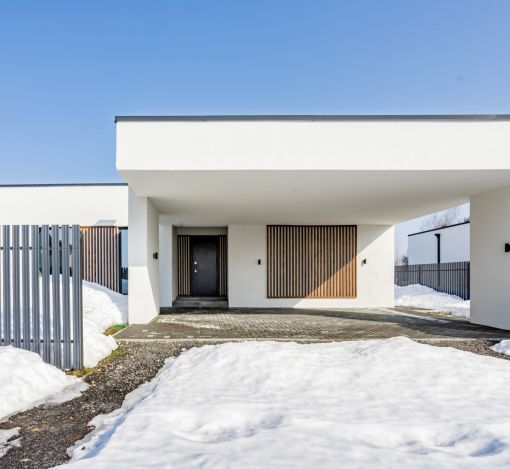 Дом в современном стиле в Исаково