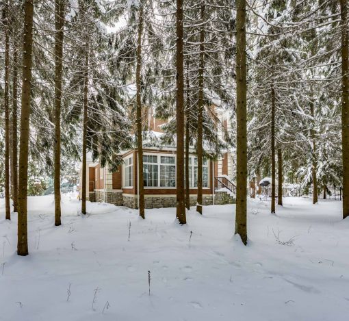 Дом на лесном участке в КП Шервуд