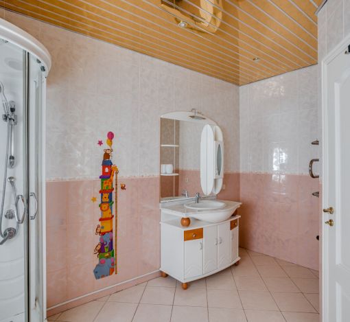 Дом на лесном участке в КП Шервуд