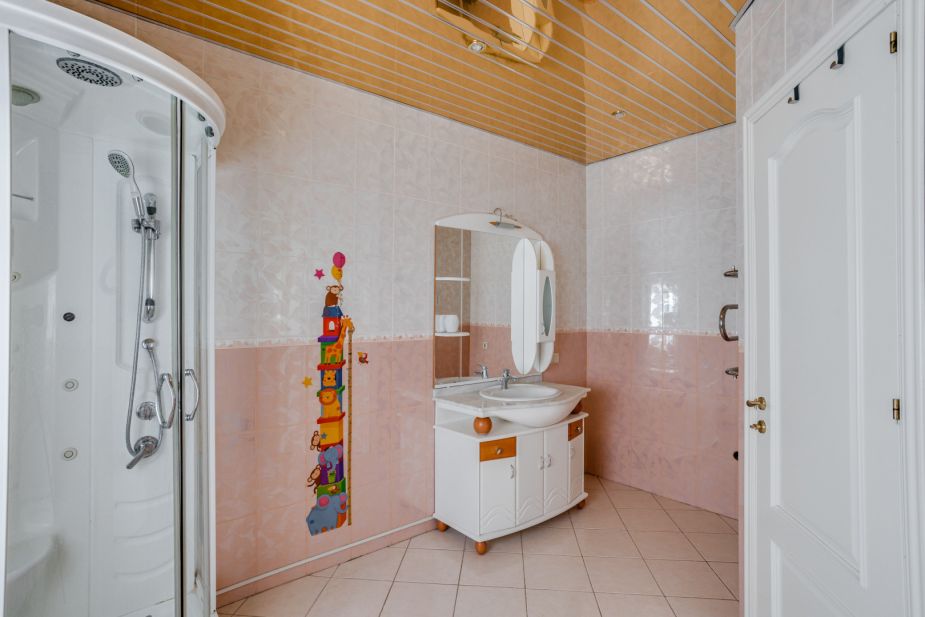 Дом на лесном участке в КП Шервуд