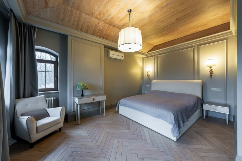 Дом с теннисным кортом в Пламя