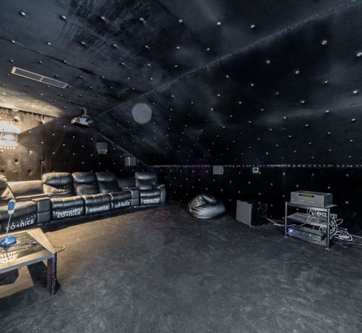 Классический дом в Славково